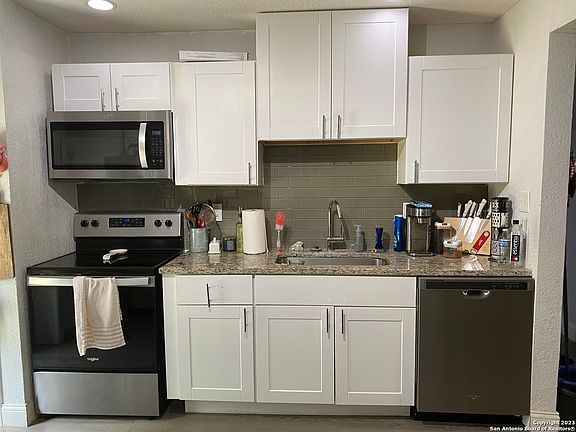 3rd image of 850 WALNUT PARK ST