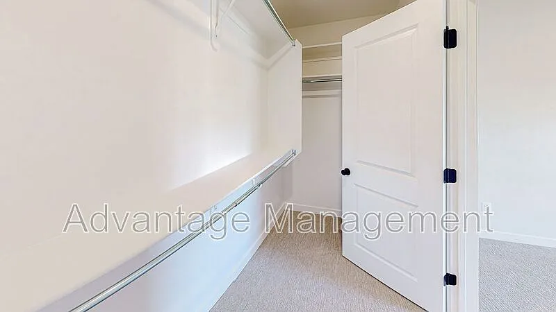 3 bed, 2.5 bath, 1763 sqft, $2,095 — Photo 4