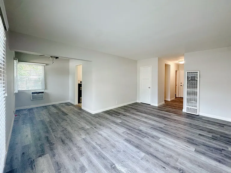 865 S Marengo Ave #15 — Photo 3