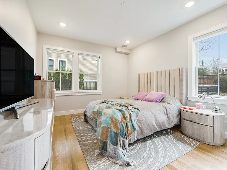 34 Dorset St #1 — Photo 6