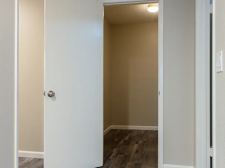 Bonus space 6x6 ft can be tiny office