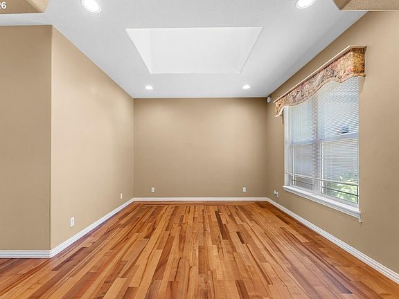 4th image of 13719 NE 72nd Ave