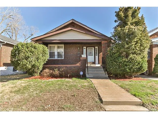 3126 Clifton Ave photo 1