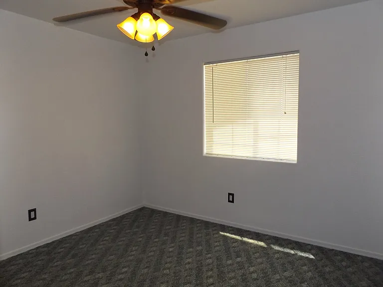 3233 Iroquois Ct — Photo 8