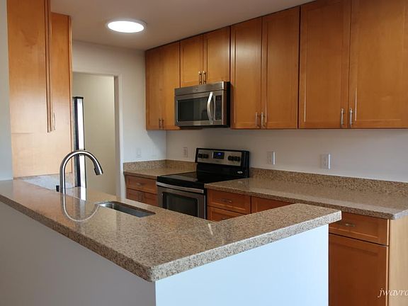 2nd image of 740 Rhode Island St APT 204