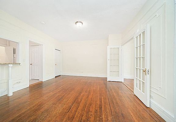 5th image of 414 E 89th St APT 3F