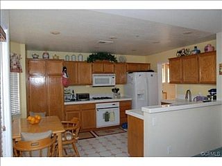 5th image of 551 E Calora St