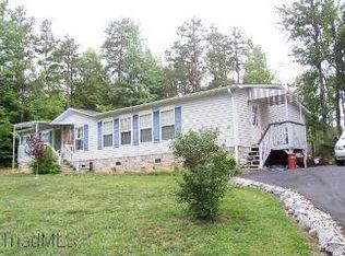 132 Candlelight Ct, Winston Salem, NC 27127