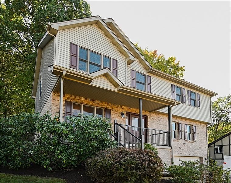 1st image of 805 Stonebridge Dr