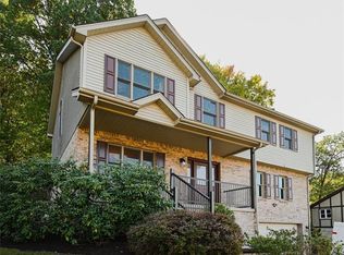 805 Stonebridge Dr, Greensburg, PA 15601