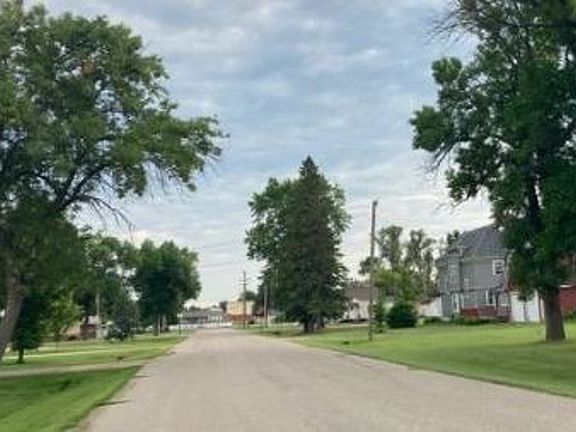 Exterior Neighborhood (street photo)