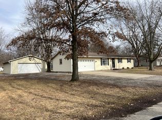 1730 Quail Dr, Saint Anne, IL 60964