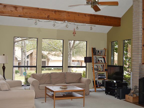 4th image of 2709 Windwood Dr