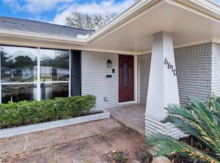 6610 Lindyann Ln, Houston, TX 77008