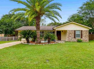388 Crestfield Cir, Cantonment, FL 32533