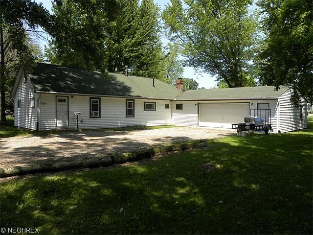 1st image of 395 Parkview Dr