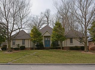 1637 S Charing Rd, Springfield, MO 65809