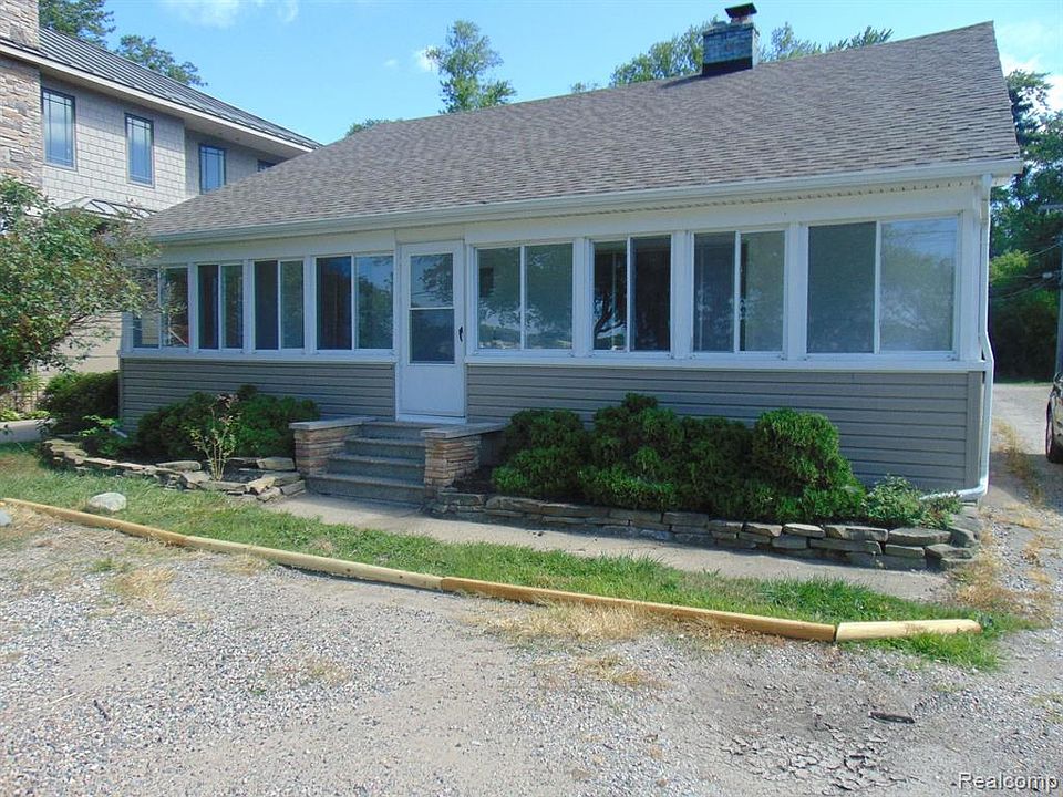 1st image of 765 E Walled Lake Dr