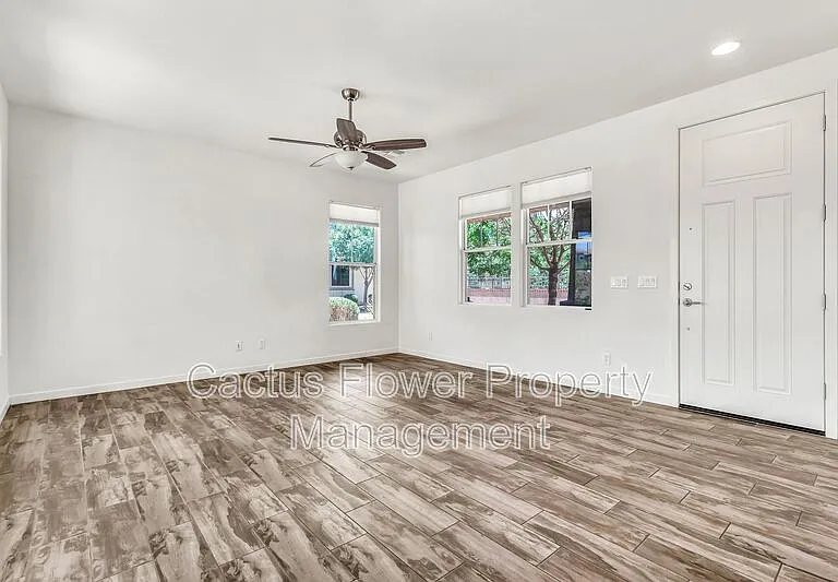 2734 S Santa Vis #MESA — Photo 9