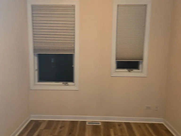 57 Northfield Ter — Photo 17