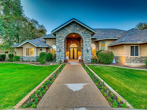 4th image of 2592 E Birchwood Pl