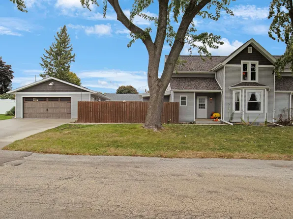 300 De Clark St, Beaver Dam, WI 53916