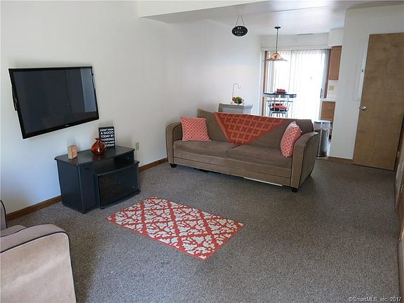3rd image of 18 N Taylor Ave APT 2