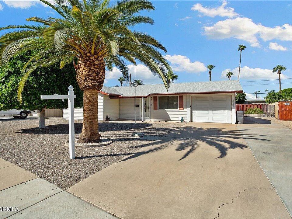 1st image of 11016 W OAKMONT Drive