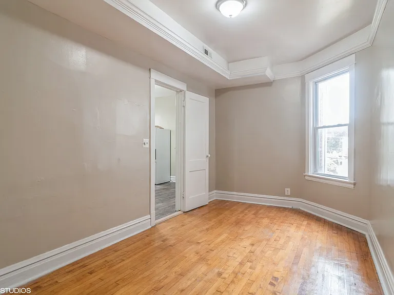 2834 N Rockwell St #2 — Photo 10