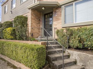 2021 NE Clackamas St APT 7, Portland, OR 97232
