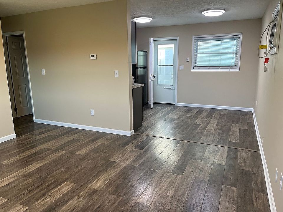1st image of 206 W Ross St