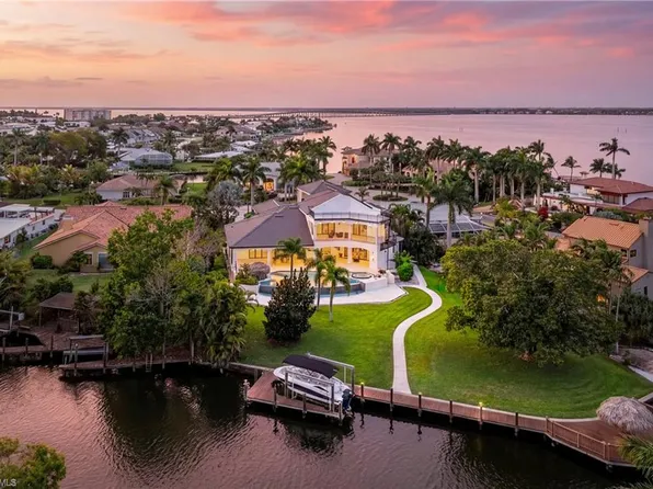 4944 Normandy CT, CAPE CORAL, FL 33904