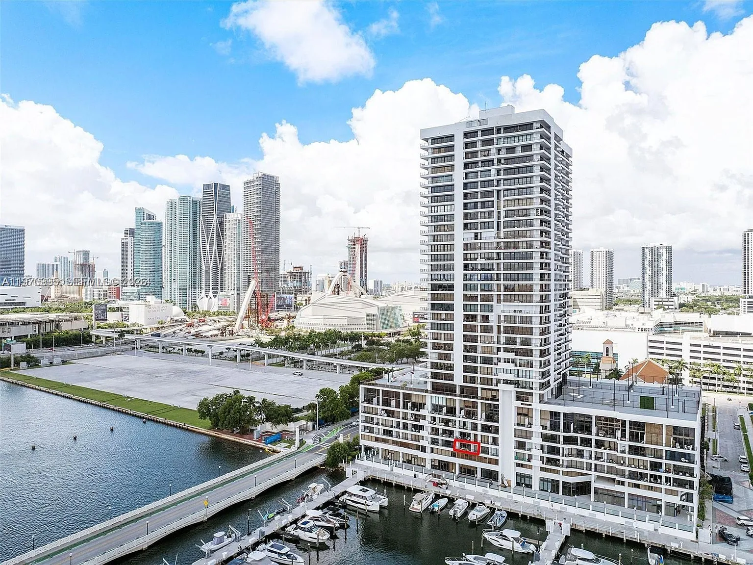 Venetia Condo — Photo 3