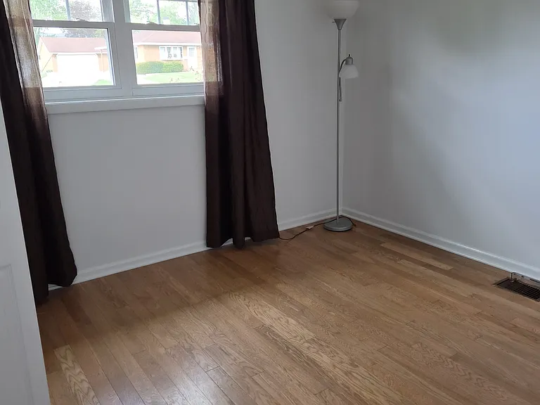 2605 South St — Photo 8