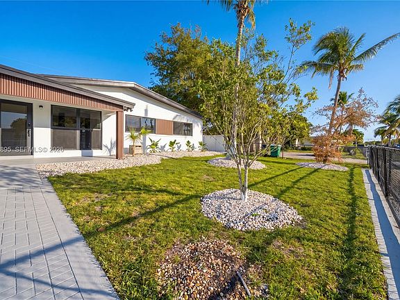 3rd image of 12471 SW 190th Ter