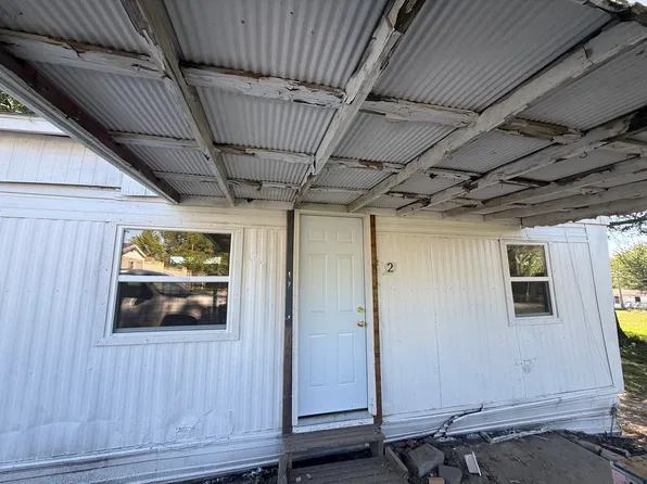 704 Cowgill St #2, Chillicothe, MO 64601