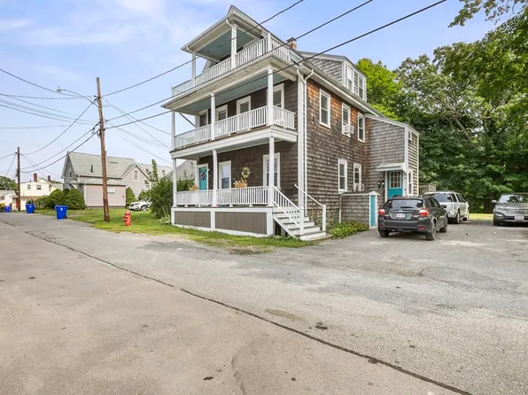 12 Powers Ave, Taunton, MA 02780