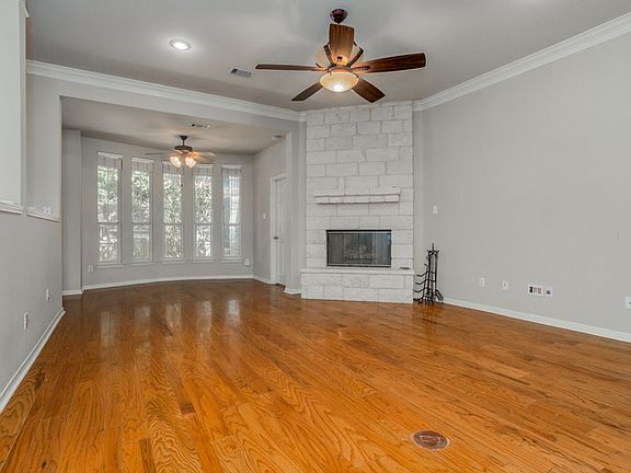 4th image of 4925 China Garden Dr