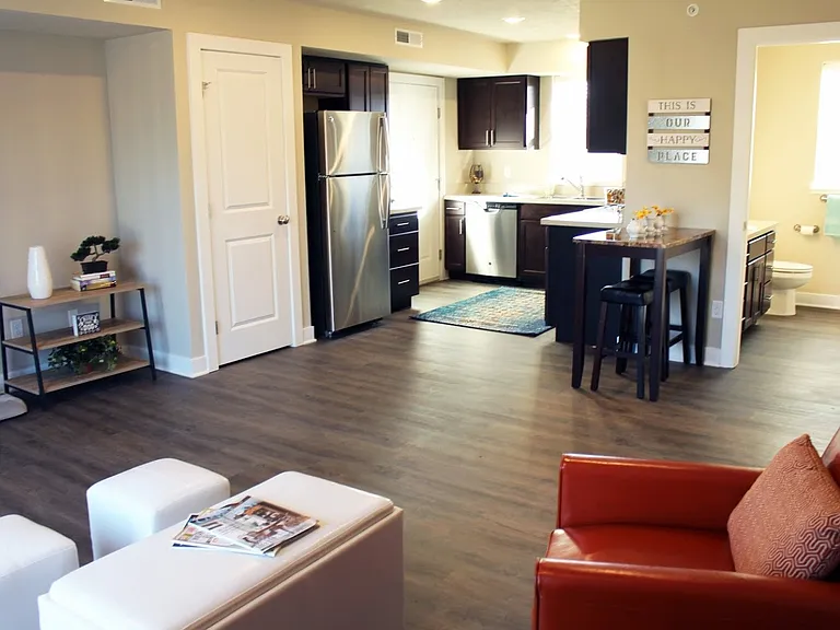 Broadview Apartment Homes — Photo 7