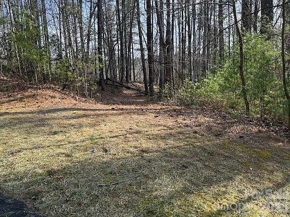 3rd image of 7 Settlement Ridge Dr