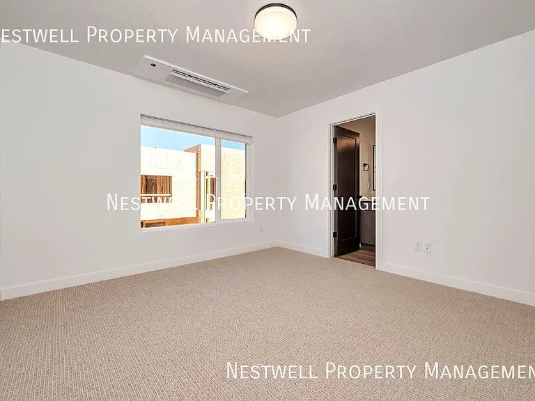 593 E Betsey Cv S — Photo 15