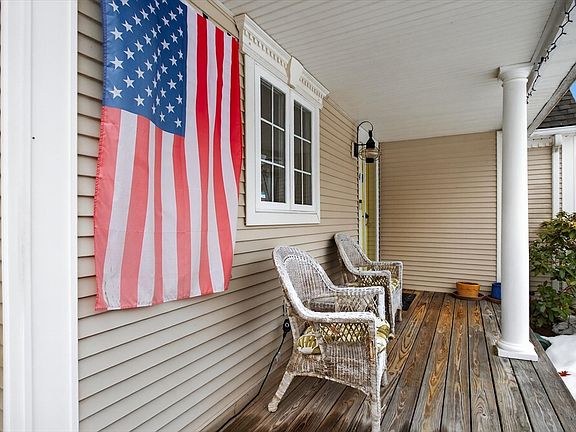 2nd image of 4 Hatchery Ln