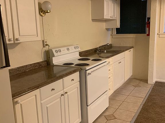 2nd image of 952 Highland Ave APT E
