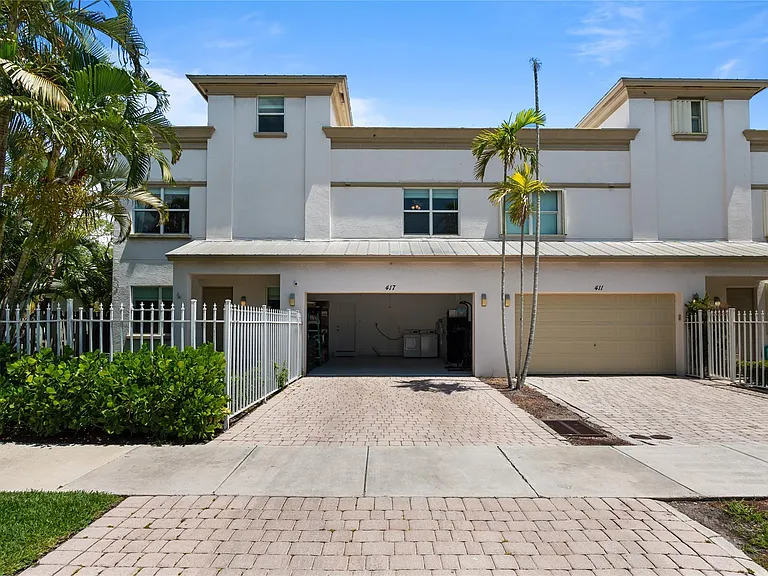 417 SW 8th St — Photo 30