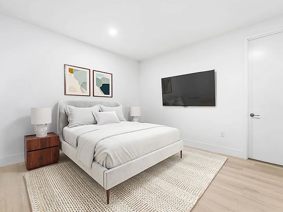 5th image of 55 Broad St #325