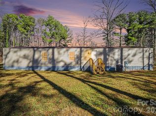 114 Woodberry Dr, Cherryville, NC 28021