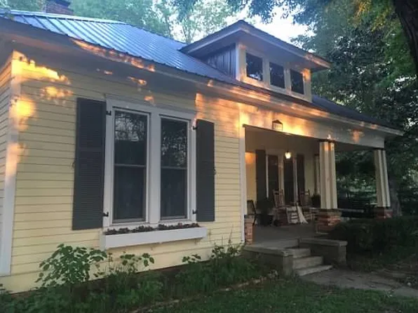 509 N Poplar St, Paris, TN 38242