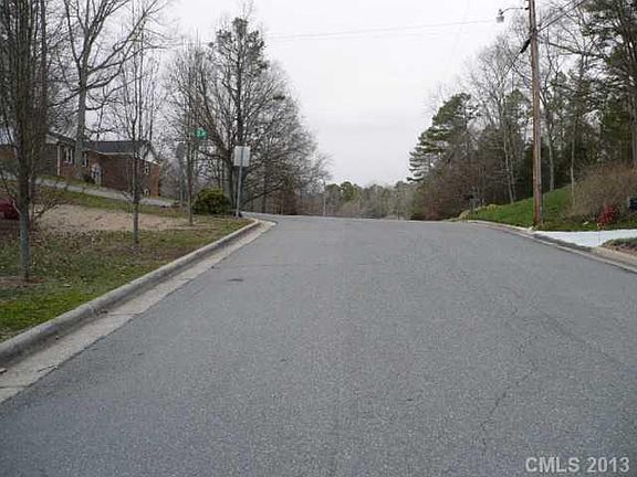 2nd image of 515 Woodend Dr