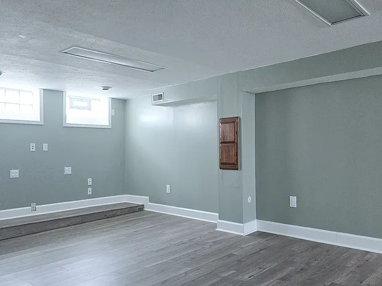 1424 Parkview Dr — Photo 13