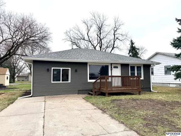 656 N 9th St, David City, NE 68632